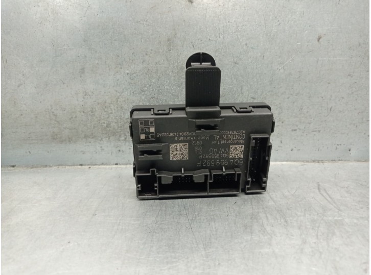 Replacement comfort module for Seat Leon (kl1, klg) 1.0 TSI OEM IAM reference 5Q4959592P A2C7878900000 CONTINENTAL