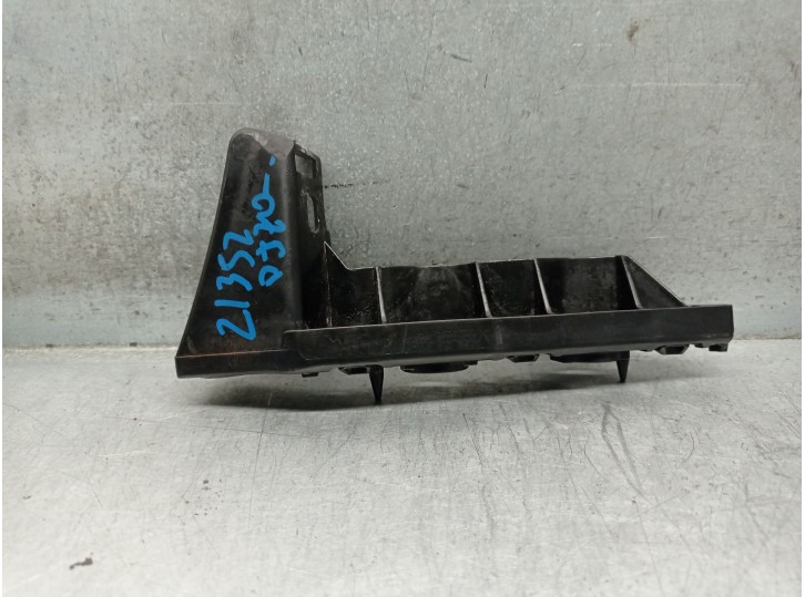 Replacement front bumper reinforcement for Seat Leon (KL1, KLG) 1.0 TSI OEM IAM reference 5FA807183 