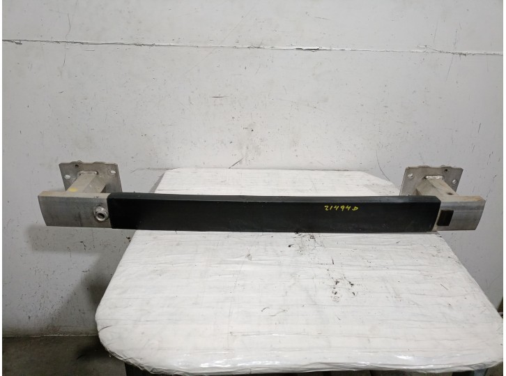 Recambio de refuerzo paragolpes delantero para peugeot 307 cc (3b) 2.0 16v referencia OEM IAM  7106F1 