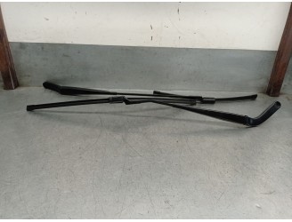 Recambio de brazo limpia delantero derecho para seat leon (kl1, klg) 1.0 tsi referencia OEM IAM 5FB955410A  5FB955409A