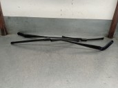 Replacement front right wiper arm for Seat Leon (KL1, KLG) 1.0 TSI OEM IAM reference 5FB955410A 5FB955409A