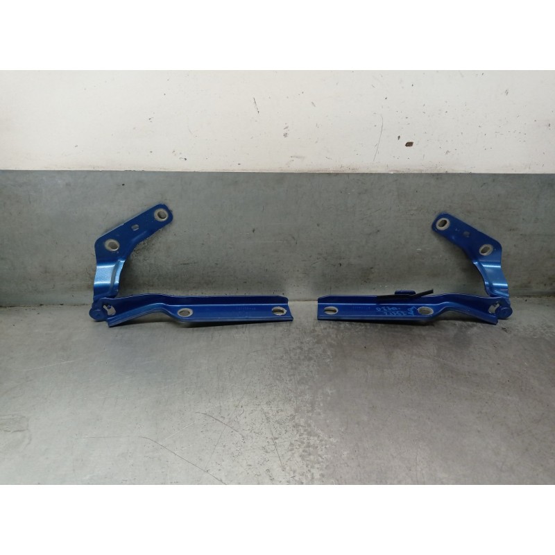 Recambio de bisagra capot para seat leon (kl1, klg) 1.0 tsi referencia OEM IAM 5FA823302  5FA823301