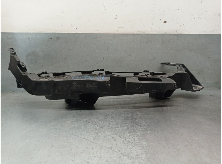 Recambio de soporte faro derecho para seat leon (kl1, klg) 1.0 tsi referencia OEM IAM 5FA807890B 5FA807890B 