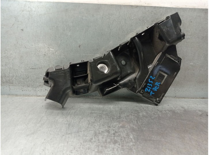 Replacement rear bumper reinforcement for Seat Leon (KL1, KLG) 1.0 TSI OEM IAM reference 5FA807394A 