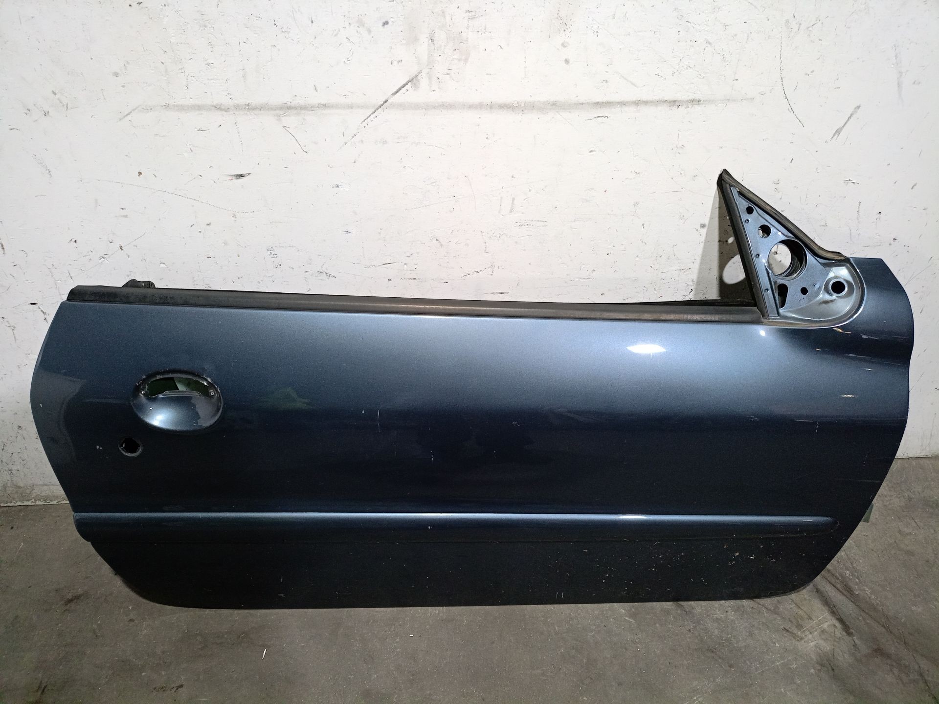 Recambio de puerta delantera derecha para peugeot 206 cc (2d) 1.6
