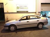 toyota avensis liftback (_t22_) del año 1999