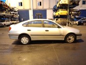 toyota avensis liftback (_t22_) del año 1999