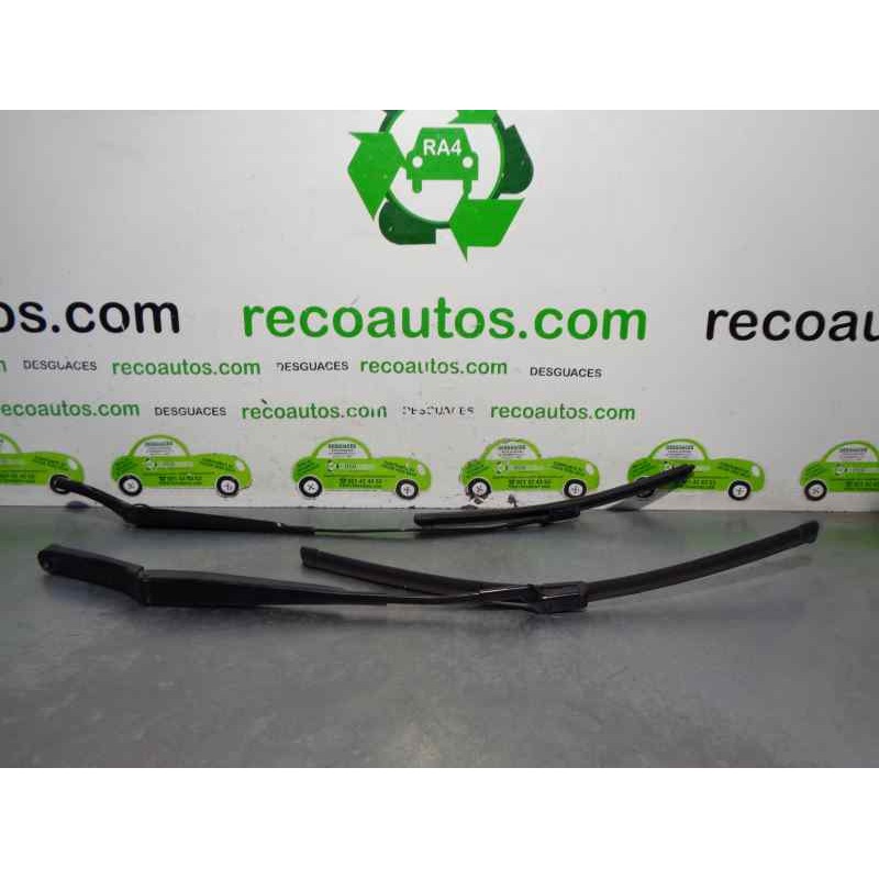 Recambio de brazo limpia delantero derecho para skoda rapid 1.6 tdi dpf referencia OEM IAM   