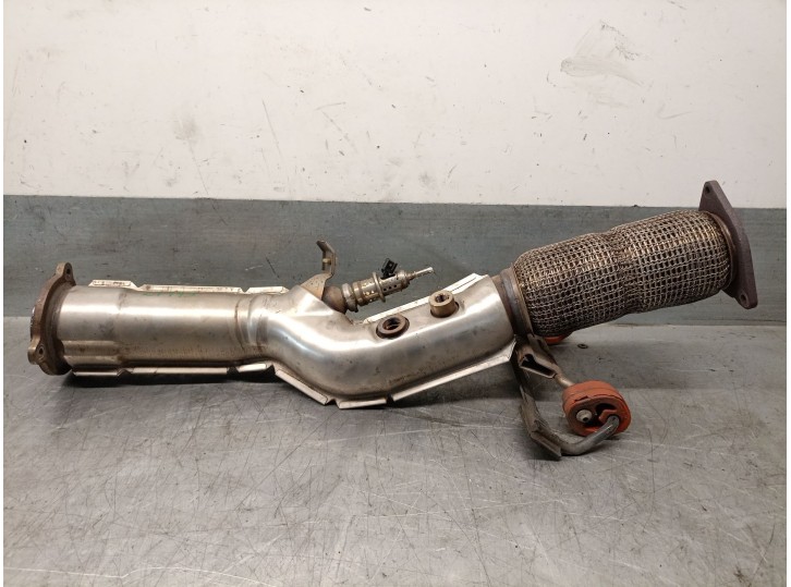 Recambio de tubo escape delantero para volvo v40 hatchback (525) d3 referencia OEM IAM 31480498 CESTA 