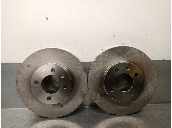 Recambio de disco freno delantero para seat toledo i (1l2) 1.9 tdi referencia OEM IAM 82B0215 82B0215 RIDEX