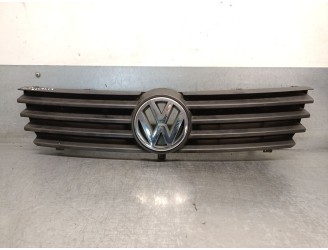 Recambio de rejilla delantera para volkswagen polo iii (6n1) 64 1.9 sdi referencia OEM IAM 6N0853651E  