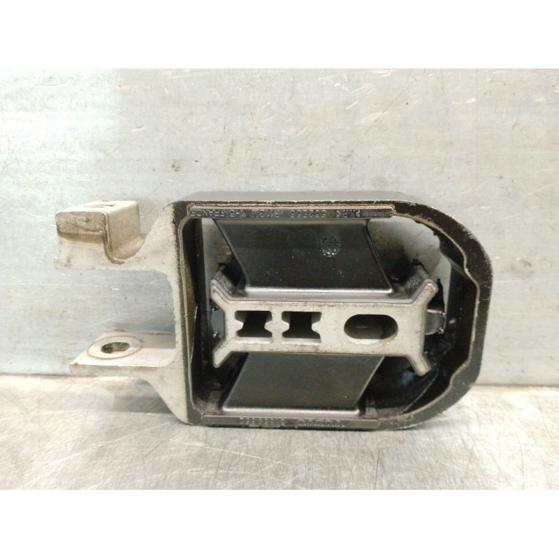 Recambio de soporte motor para volvo v40 hatchback (525) d3 referencia OEM IAM 31359652 31359652 