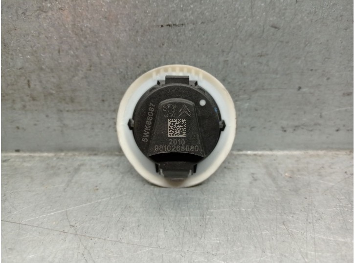 Recambio de sensor impacto para opel corsa f (p2jo) 1.5 (68) referencia OEM IAM 9810268080 5WK66067