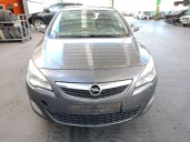 opel astra j (p10) del año 2010
