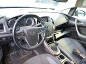 opel astra j (p10) del año 2010