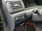 toyota corolla (_e12_) del año 2005