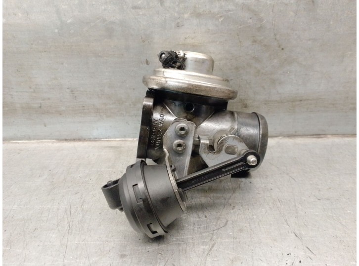 Replacement EGR valve for Seat Leon (1M1) 1.9 TDI OEM IAM reference 036131501E 036131503D 