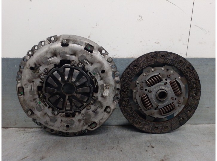 Recambio de kit embrague para skoda karoq (nu7, nd7) 1.6 tdi referencia OEM IAM 04L141015D 04C141016H LUK