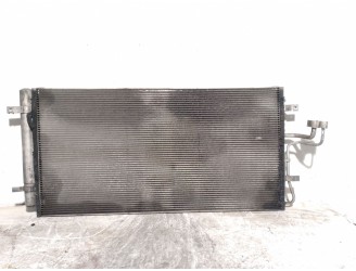 Replacement condenser / air conditioning radiator for Kia Carens III MPV (UN) 2.0 CRDi 140 OEM IAM reference 976061D
