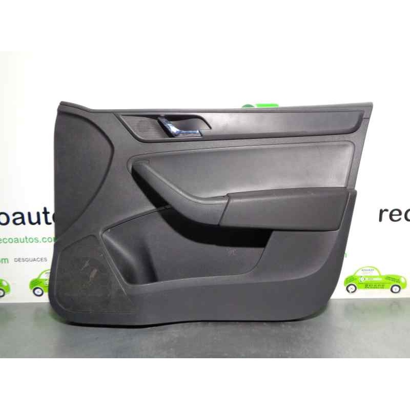 Recambio de guarnecido puerta delantera derecha para skoda rapid 1.6 tdi dpf referencia OEM IAM 5JB867014C  