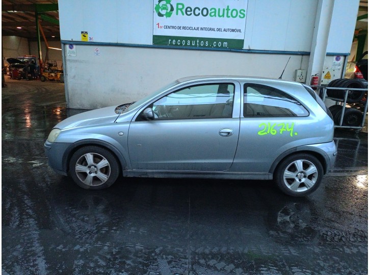 opel corsa c (x01) del año 2005