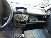 opel corsa b (s93) del año 2000