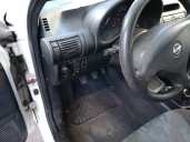 opel corsa b (s93) del año 2000