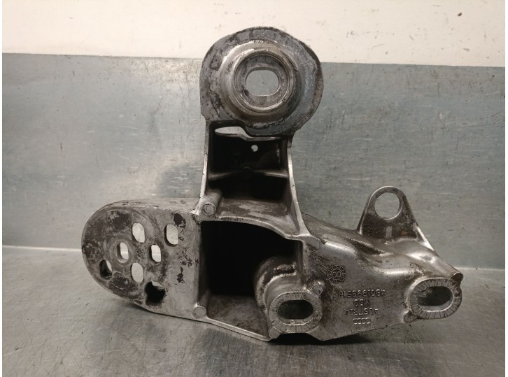 Recambio de soporte motor izquierdo para volkswagen golf v (1k1) 1.9 tdi referencia OEM IAM 4B0199351B 4B0199351B 