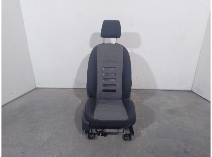 Replacement right front seat for Ford Focus II (DA_, HCP, DP) 1.6 TDCi OEM IAM reference 1447979 1447979 