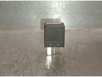 Recambio de rele para jaguar xe (x760) 2.0 d referencia OEM IAM DH2214B192AA  V23074A1801X106