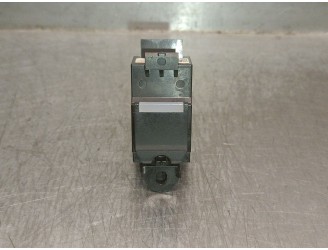 Recambio de mando elevalunas trasero derecho para jaguar xe (x760) 2.0 d referencia OEM IAM GX7314717AC  15W143