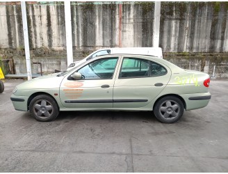 renault megane i classic (la0/1_) del año 2000