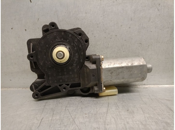 Replacement front left window regulator motor for Ford Fiesta IV (JA_, JB_) 1.8 D OEM IAM reference 96FGA23201BE 1079231 