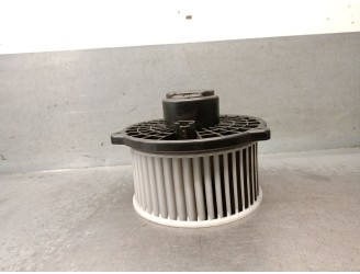 Recambio de motor calefaccion para mazda 3 sedán (bm_, bn_) 2.0 referencia OEM IAM 8727001530 KD4561B10 