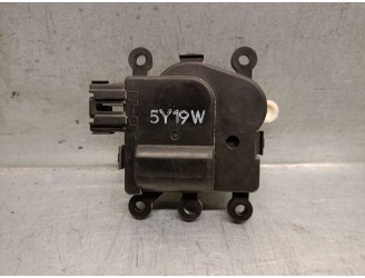 Recambio de motor apertura trampillas climatizador para mazda 3 sedán (bm_, bn_) 2.0 referencia OEM IAM KD4761A60 KD4761A60 