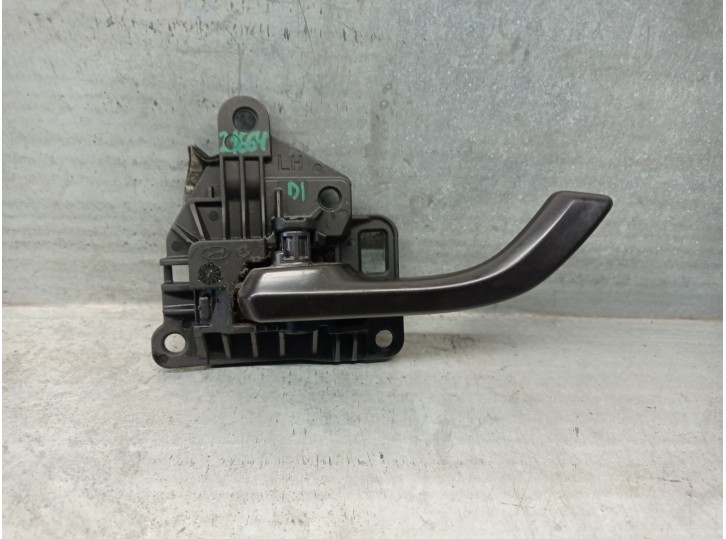 Replacement front left interior door handle for Hyundai i30 (PDE, PD, PDEN) 2.0 N OEM IAM reference 82613G4000 82610G4010V