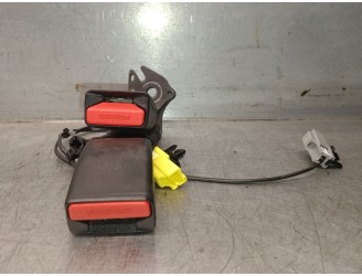 Recambio de enganche cinturon para jaguar xe (x760) 2.0 d referencia OEM IAM GX73613K21AC8PVJ T4N9486PVJ 628914000F