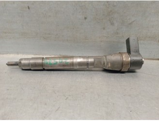 Replacement injector for Mercedes-Benz M-Class (W163) 4.0 CDI 32V CAT OEM IAM reference A6280700487 0445110104 BOSCH