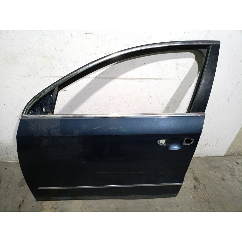 Recambio de puerta delantera izquierda para volkswagen passat b6 variant (3c5) 2.0 tdi referencia OEM IAM  3C4831055J 