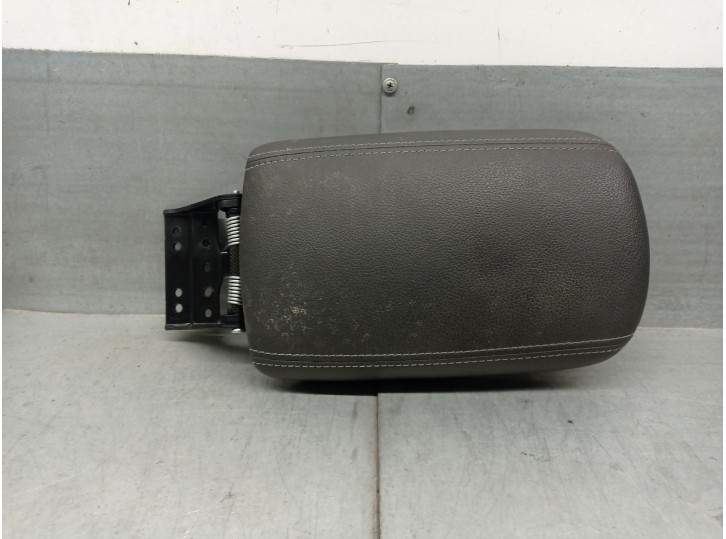 Recambio de apoyabrazos central para hyundai i30 (pde, pd, pden) 2.0 n referencia OEM IAM 84660G4000SKT 84660G4000SKT 