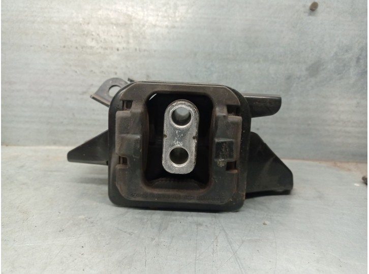 Replacement engine mount for Hyundai i30 (PDE, PD, PDEN) 2.0 N OEM IAM reference 21830S0100 21830S0100 