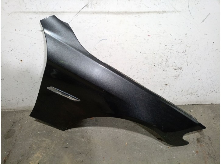 Recambio de aleta delantera derecha para bmw 5 touring (f11) 520 d referencia OEM IAM  41357248660 