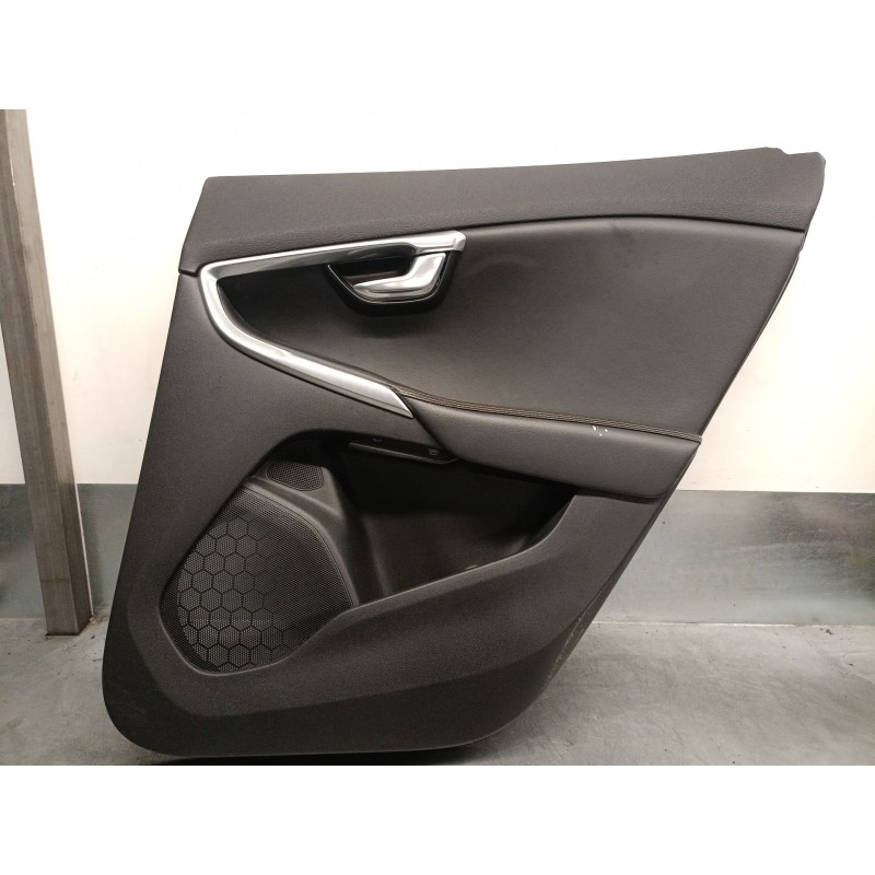 Recambio de guarnecido puerta trasera derecha para volvo v40 hatchback (525) d3 referencia OEM IAM 1319941 31407497 