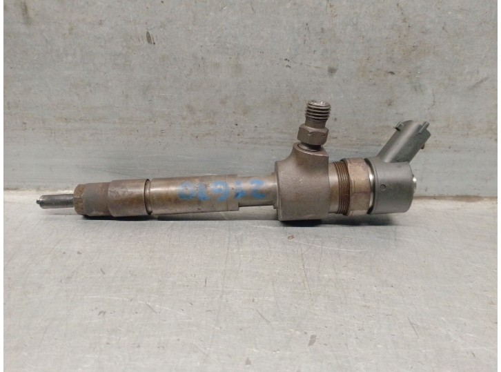 Recambio de inyector para opel astra h gtc (a04) 1.9 cdti (l08) referencia OEM IAM 0445110165 0445110165 BOSCH