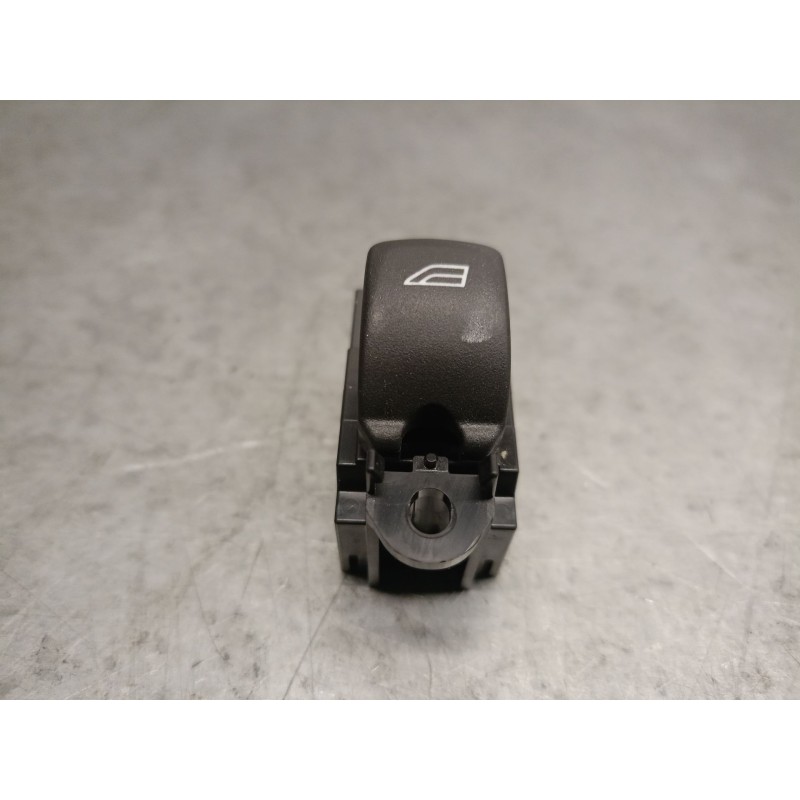 Recambio de mando elevalunas delantero derecho para volvo v40 hatchback (525) d3 referencia OEM IAM 31394840  