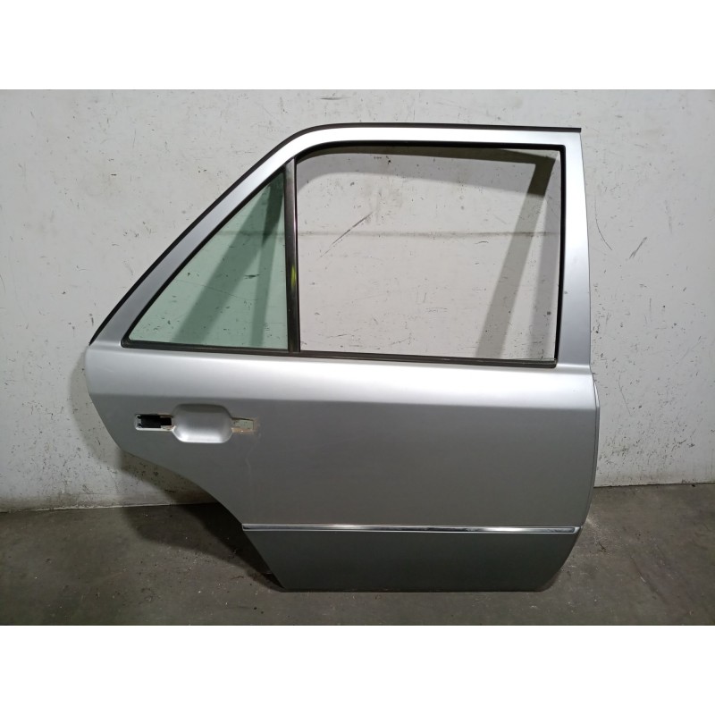 Recambio de puerta trasera derecha para mercedes-benz 124 sedán (w124) 300 e referencia OEM IAM  A1247301805 