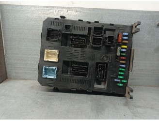 Replacement relay / fuse box for Citroën C4 I (LC_) 1.6 HDi OEM IAM reference 9656530580 2004H05
