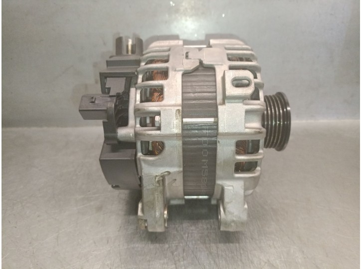 Recambio de alternador para jaguar xe (x760) 2.0 d referencia OEM IAM GX7310300CD  0125812018 BOSCH