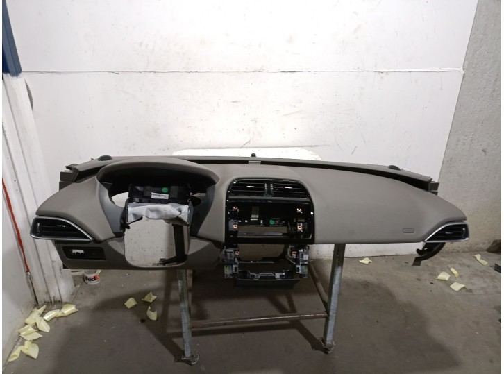 Recambio de salpicadero para jaguar xe (x760) 2.0 d referencia OEM IAM  T4A2528AMT 