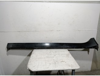 Recambio de faldon lateral para jaguar xe (x760) 2.0 d referencia OEM IAM  T4N13183LML 